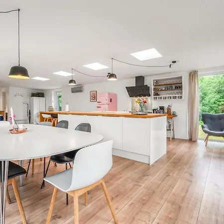 Albina - 650m From The Sea By Interhome *